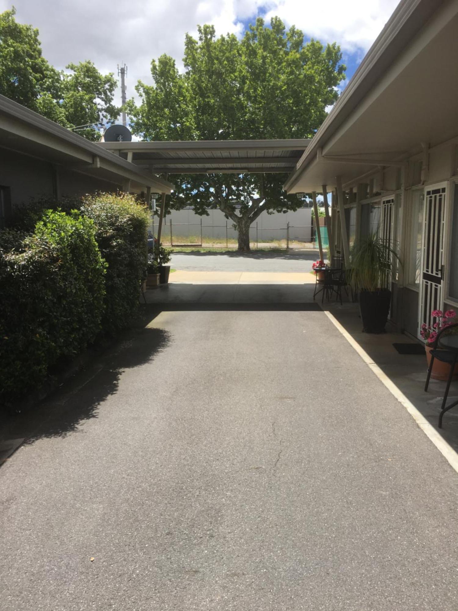 旺加拉塔中心汽车旅馆 外观 照片